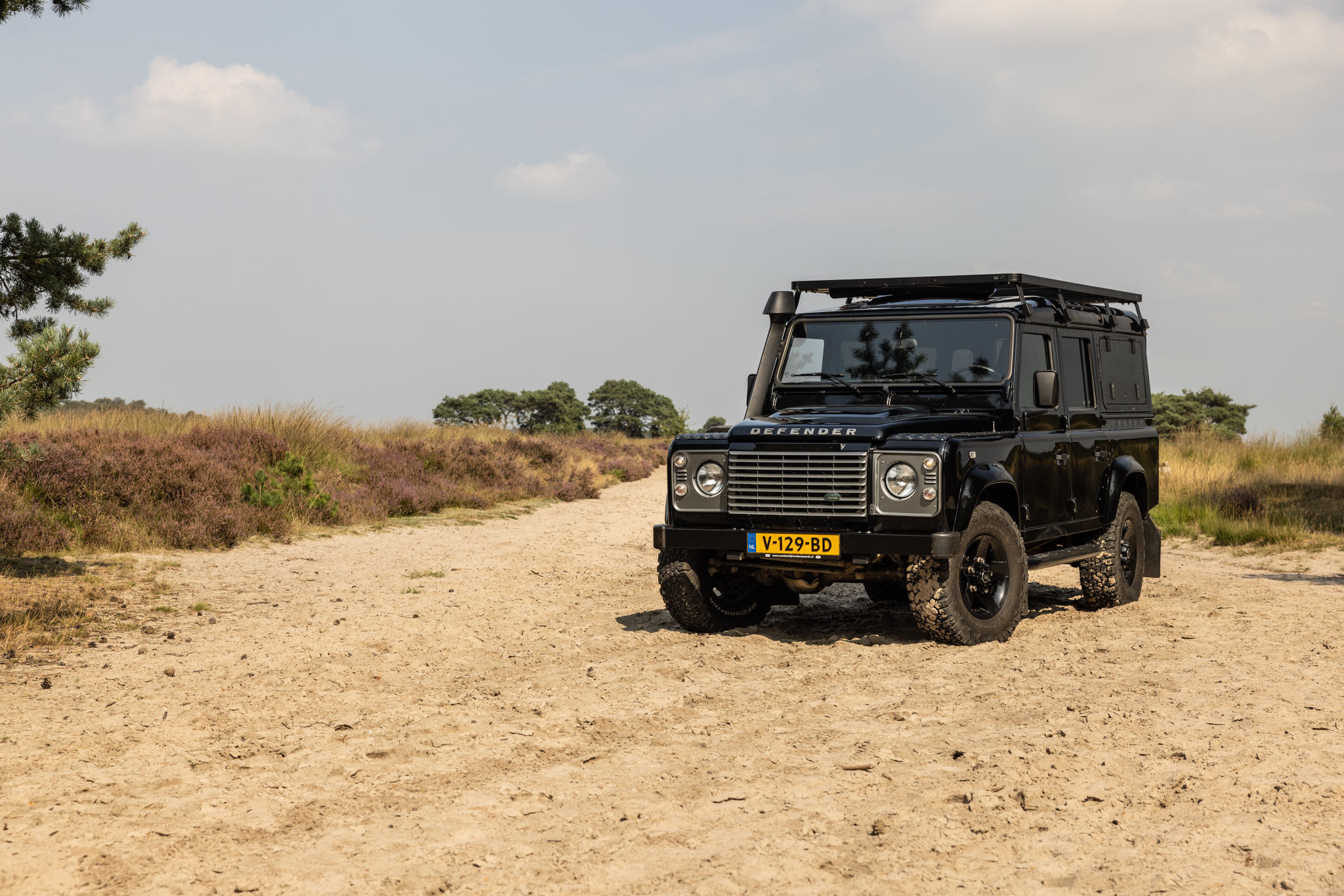 Land Rover Defender 110 Station Wagon (2012)