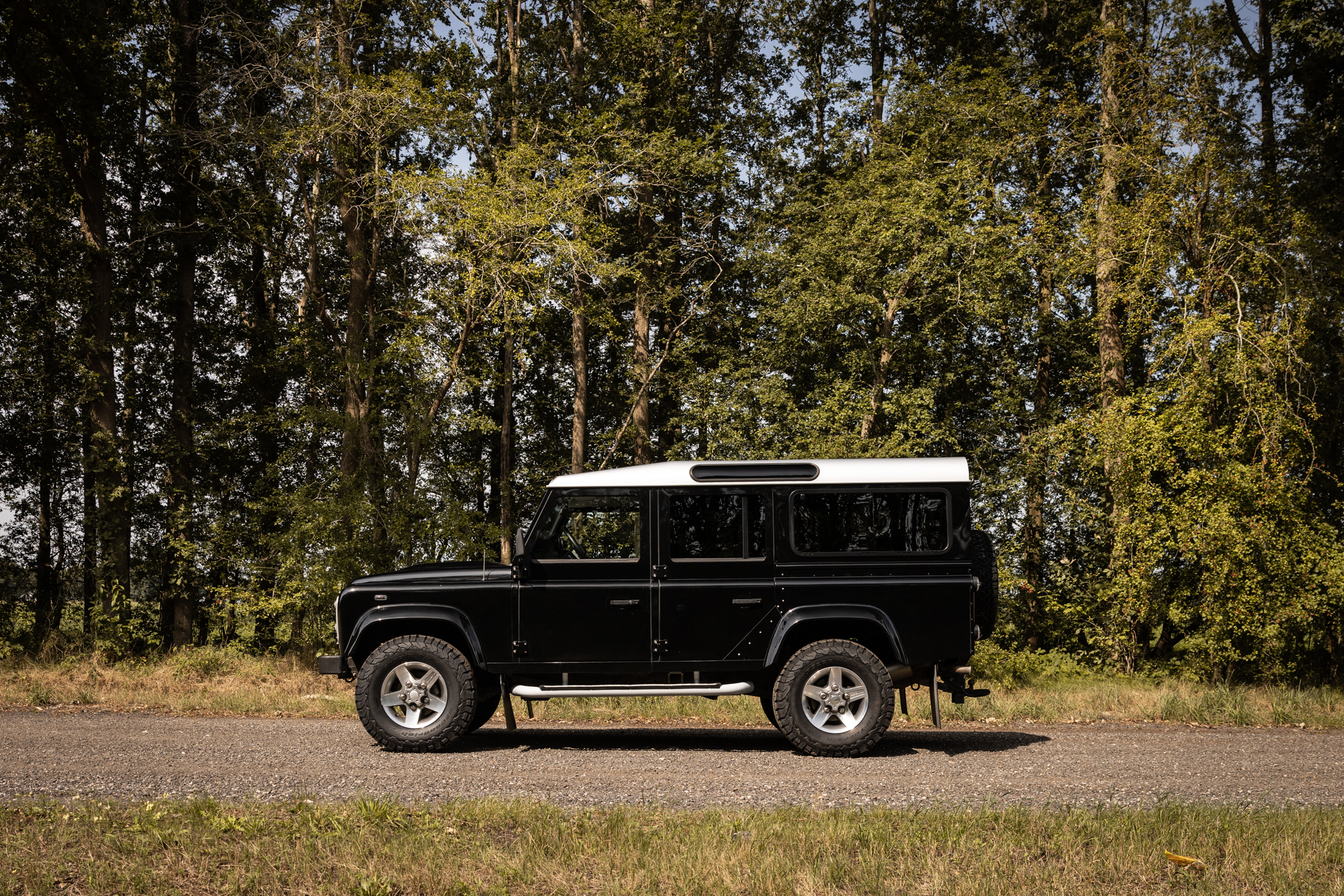 Land Rover Defender 110 Station Wagon (2012)