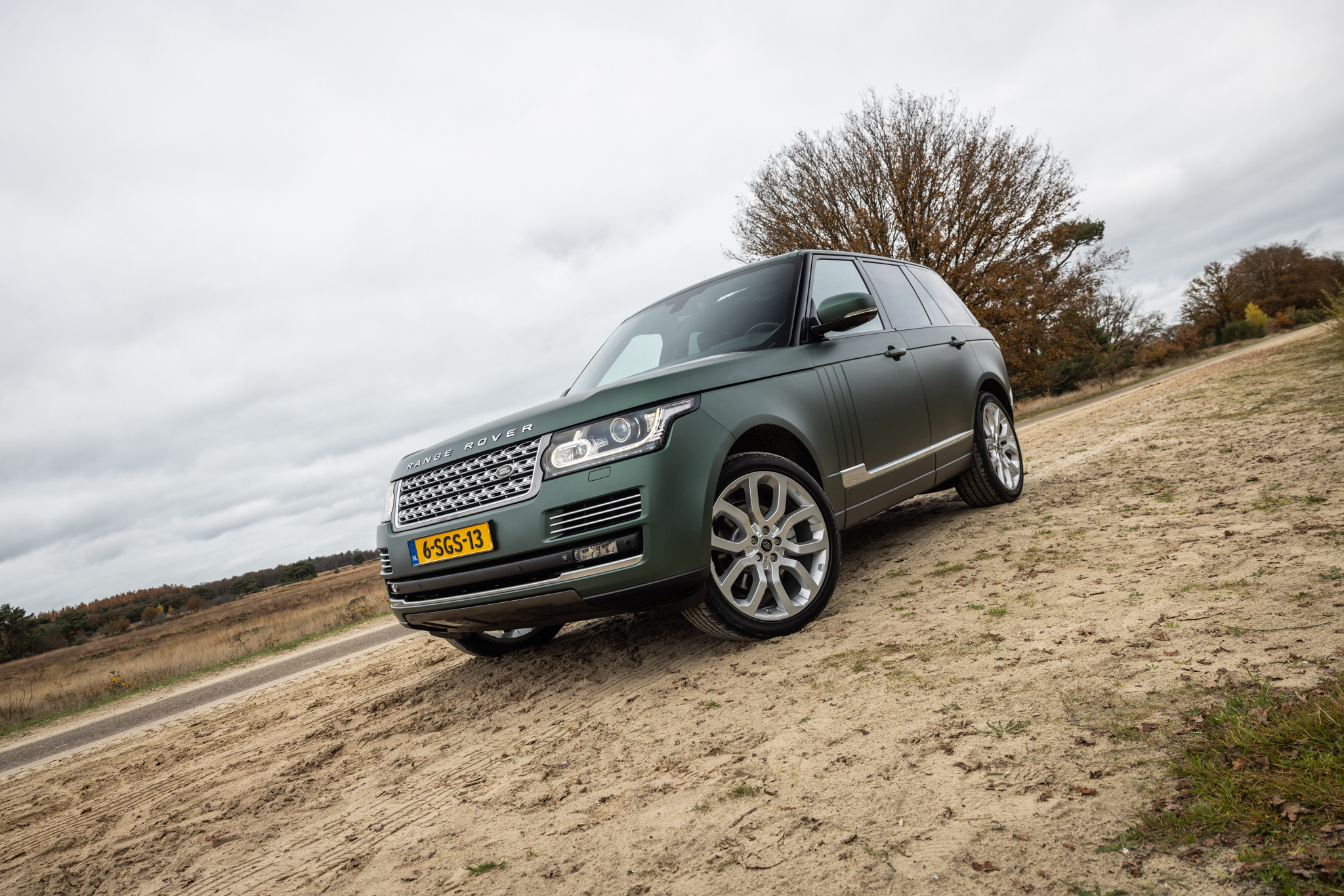 Auto bedrijf van der Zweerde uw Land en Range Rover specialist